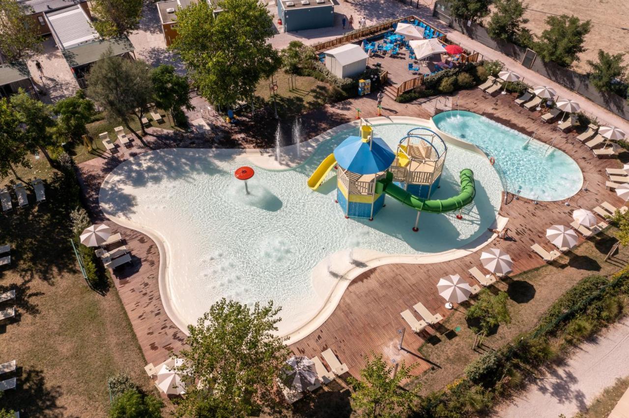 Club Del Sole Romagna Family Resort Riccione Exterior foto
