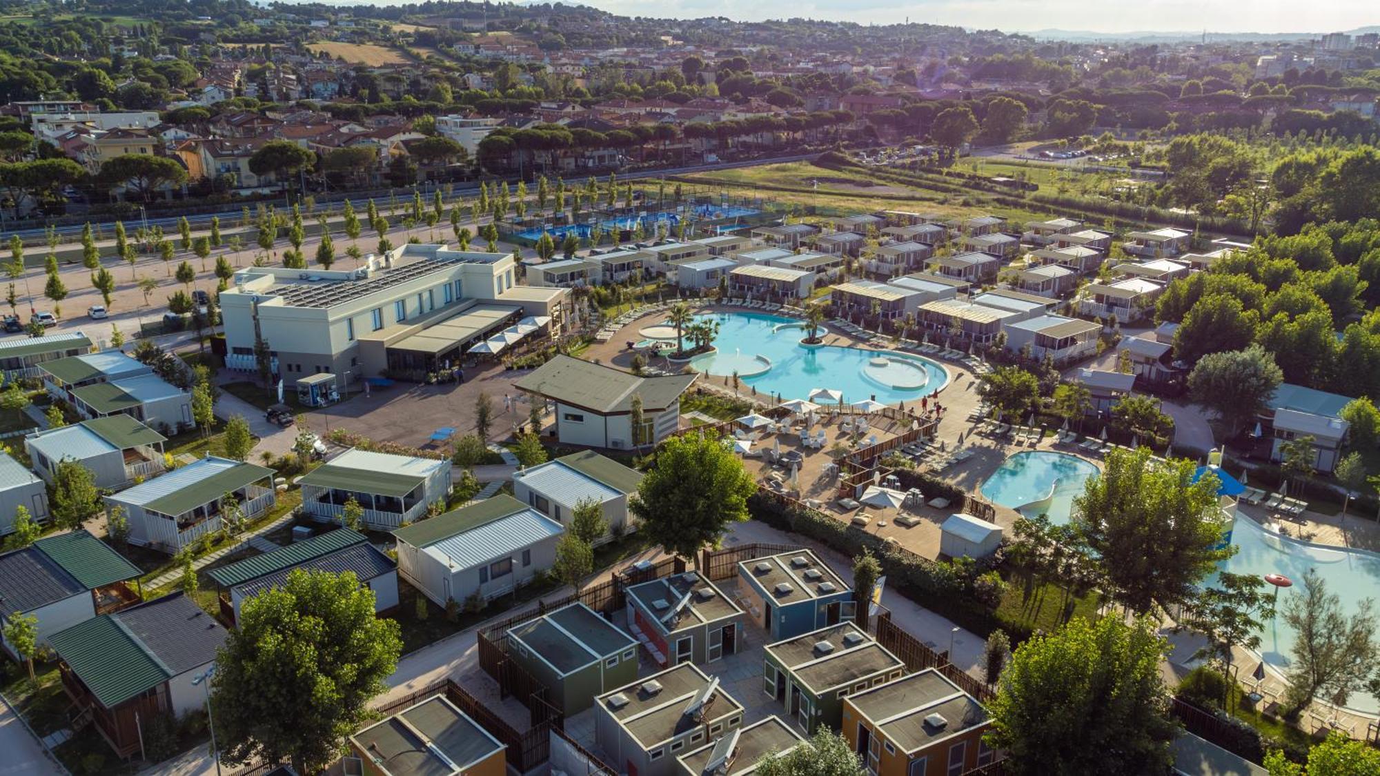 Club Del Sole Romagna Family Resort Riccione Exterior foto